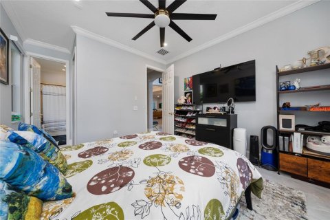 Casa en venta en Kissimmee, Florida, 5 dormitorios, 339.19 m2 № 1919678 - foto 19