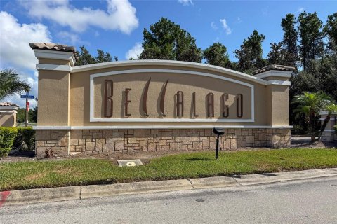 Casa en venta en Kissimmee, Florida, 5 dormitorios, 339.19 m2 № 1919678 - foto 27