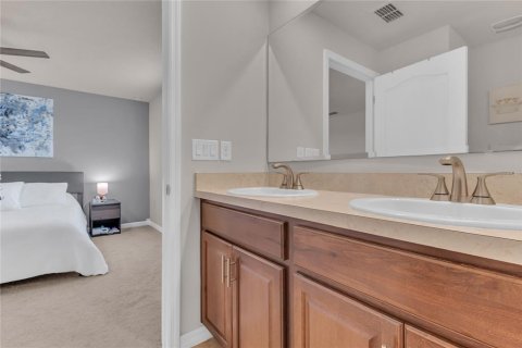 Townhouse in Kissimmee, Florida 3 bedrooms, 150.87 sq.m. № 1817230 - photo 20