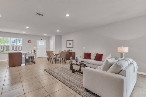 Townhouse in Kissimmee, Florida 3 bedrooms, 150.87 sq.m. № 1817230 - photo 12
