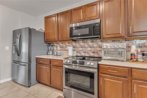 Townhouse in Kissimmee, Florida 3 bedrooms, 150.87 sq.m. № 1817230 - photo 11
