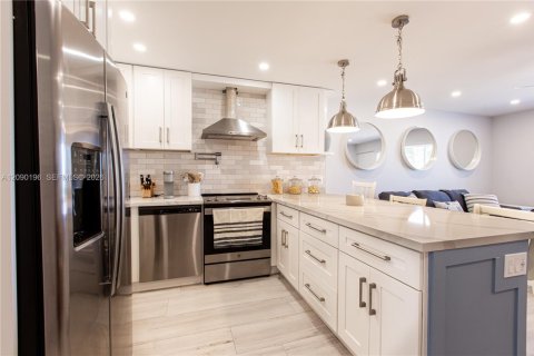 Copropriété à vendre à Hollywood, Floride: 1 chambre, 61.32 m2 № 2390138 - photo 8