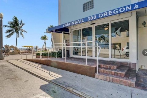 Copropriété à vendre à Hollywood, Floride: 1 chambre, 61.32 m2 № 2390138 - photo 3