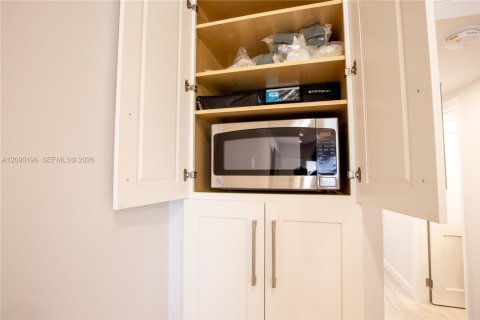 Copropriété à vendre à Hollywood, Floride: 1 chambre, 61.32 m2 № 2390138 - photo 16