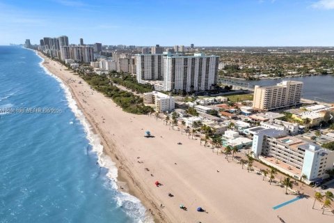 Copropriété à vendre à Hollywood, Floride: 1 chambre, 61.32 m2 № 2390138 - photo 17