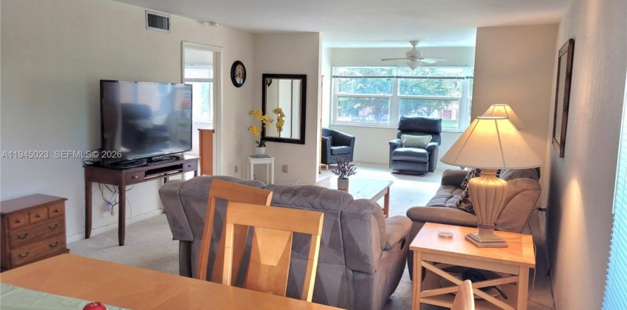 Кондоминиум с 2 спальнями в Санрайз, Флорида № 2003919