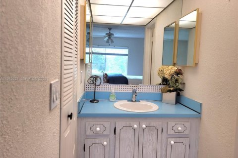 Купить кондоминиум в Санрайз, Флорида 2 спальни, 106.47м2, № 2003919 - фото 12