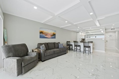 Condominio en alquiler en Saint Petersburg, Florida, 1 dormitorio, 72.93 m2 № 2267067 - foto 12
