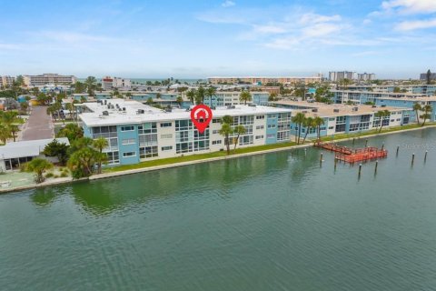 Condominio en alquiler en Saint Petersburg, Florida, 1 dormitorio, 72.93 m2 № 2267067 - foto 28