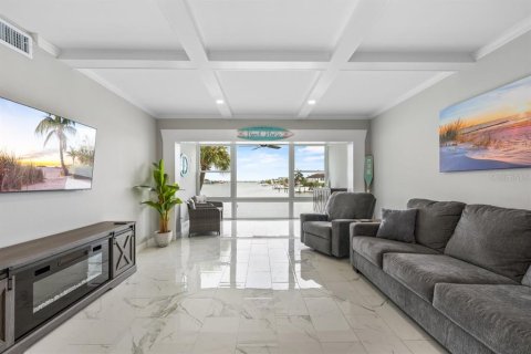 Condominio en alquiler en Saint Petersburg, Florida, 1 dormitorio, 72.93 m2 № 2267067 - foto 16