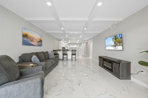Condominio en alquiler en Saint Petersburg, Florida, 1 dormitorio, 72.93 m2 № 2267067 - foto 13