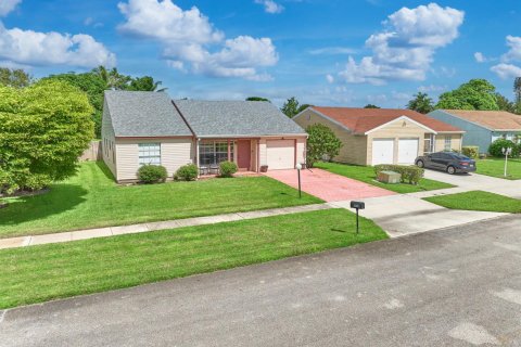 Villa ou maison à vendre à Lake Worth, Floride: 3 chambres, 123.56 m2 № 2431420 - photo 22