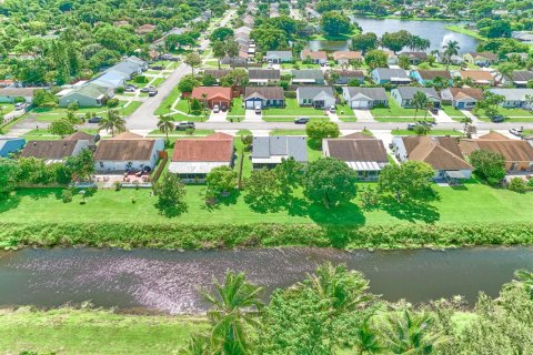 Villa ou maison à vendre à Lake Worth, Floride: 3 chambres, 123.56 m2 № 2431420 - photo 13