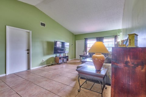Villa ou maison à vendre à Lake Worth, Floride: 3 chambres, 123.56 m2 № 2431420 - photo 26