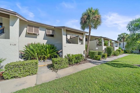 Copropriété à louer à Sarasota, Floride: 2 chambres, 106.37 m2 № 2389032 - photo 2