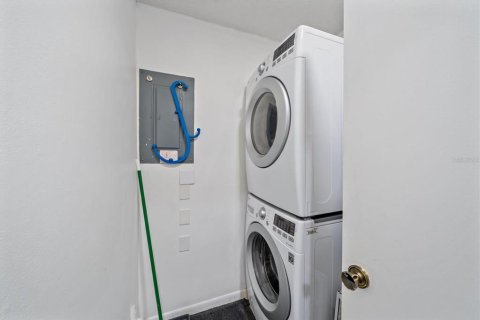 Copropriété à louer à Sarasota, Floride: 2 chambres, 106.37 m2 № 2389032 - photo 19