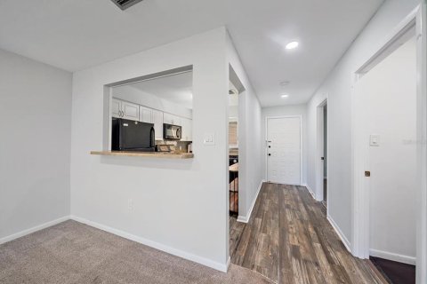 Copropriété à louer à Sarasota, Floride: 2 chambres, 106.37 m2 № 2389032 - photo 11
