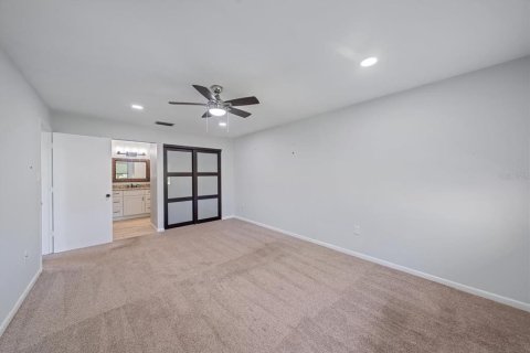 Copropriété à louer à Sarasota, Floride: 2 chambres, 106.37 m2 № 2389032 - photo 16