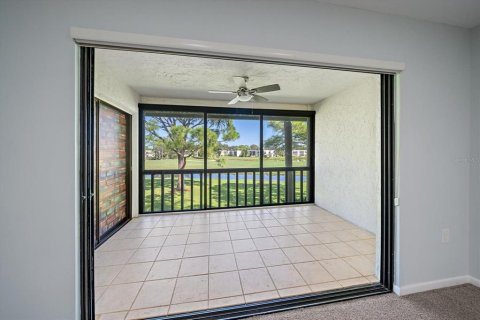 Copropriété à louer à Sarasota, Floride: 2 chambres, 106.37 m2 № 2389032 - photo 8