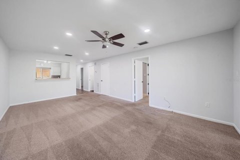 Copropriété à louer à Sarasota, Floride: 2 chambres, 106.37 m2 № 2389032 - photo 10