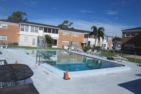 Condominio en venta en Port Charlotte, Florida, 2 dormitorios, 96.53 m2 № 1903798 - foto 2