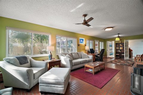 Casa en venta en Mount Dora, Florida, 3 dormitorios, 175.96 m2 № 1734285 - foto 12