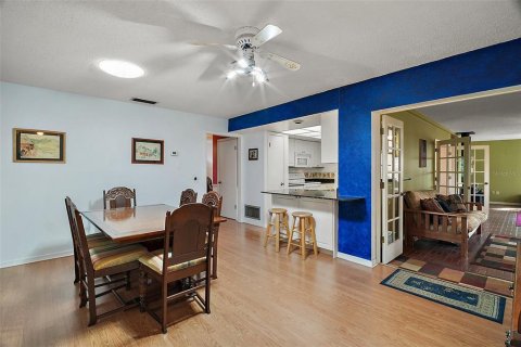 Casa en venta en Mount Dora, Florida, 3 dormitorios, 175.96 m2 № 1734285 - foto 10