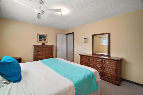 Casa en venta en Mount Dora, Florida, 3 dormitorios, 175.96 m2 № 1734285 - foto 14