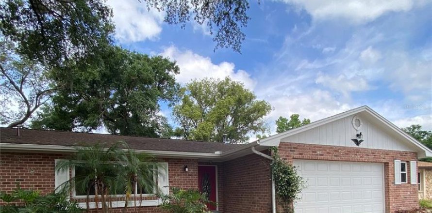 Casa en Mount Dora, Florida 3 dormitorios, 175.96 m2 № 1734285