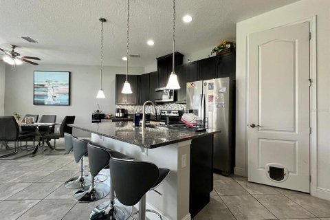 Townhouse in Orlando, Florida 3 bedrooms, 153.01 sq.m. № 1583524 - photo 2