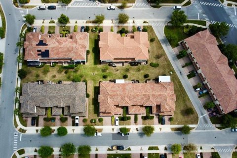 Townhouse in Orlando, Florida 3 bedrooms, 153.01 sq.m. № 1583524 - photo 21