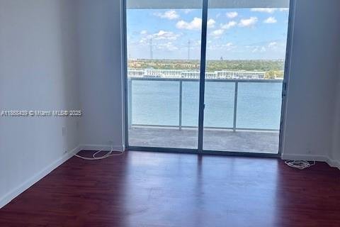 Condo in North Miami Beach, Florida, 1 bedroom  № 1896443 - photo 6