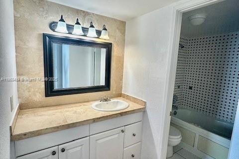 Condo in North Miami Beach, Florida, 1 bedroom  № 1896443 - photo 9