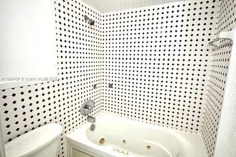 Condo in North Miami Beach, Florida, 1 bedroom  № 1896443 - photo 5