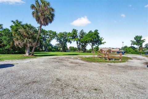 Propiedad comercial en venta en San Antonio, Florida, 500.19 m2 № 2123109 - foto 13