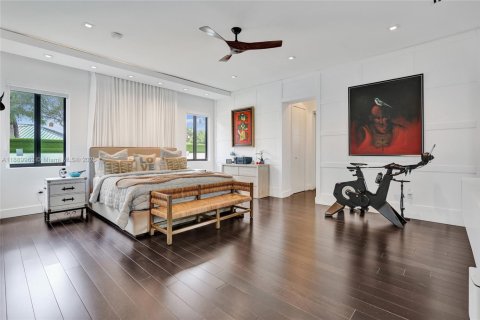 House in Miami, Florida 6 bedrooms, 314.94 sq.m. № 1939077 - photo 30