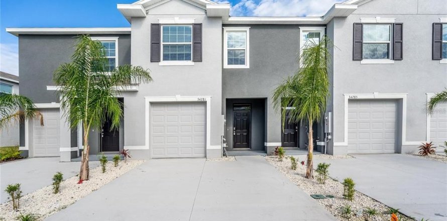 Adosado en Wesley Chapel, Florida 3 dormitorios, 155.43 m2 № 2220345