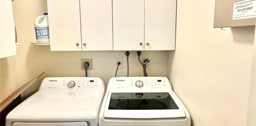Appartement à Tamarac, Floride 2 chambres, 76.18 m2 № 1054727