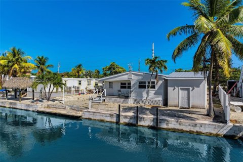 Villa ou maison à vendre à Marathon, Floride: 2 chambres, 138.98 m2 № 2430115 - photo 3