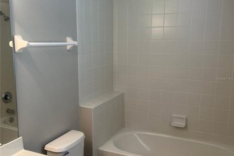 Townhouse in Orlando, Florida 2 bedrooms, 112.6 sq.m. № 1802193 - photo 15