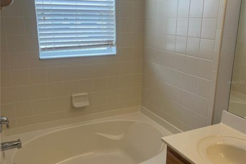 Townhouse in Orlando, Florida 2 bedrooms, 112.6 sq.m. № 1802193 - photo 13
