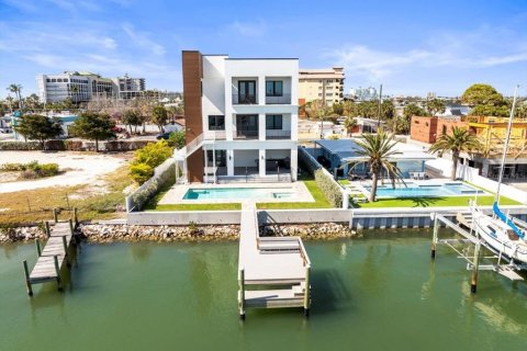 Casa en venta en Saint Pete Beach, Florida, 4 dormitorios, 381.27 m2 № 1589808 - foto 11