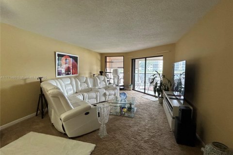 Купить кондоминиум в Тамарак, Флорида 2 спальни, 139.35м2, № 1701624 - фото 3
