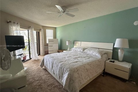 Купить кондоминиум в Тамарак, Флорида 2 спальни, 139.35м2, № 1701624 - фото 11