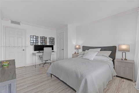 Copropriété à vendre à Hollywood, Floride: 2 chambres, 113.15 m2 № 1981670 - photo 14