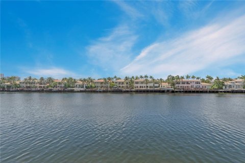 Copropriété à vendre à Hollywood, Floride: 2 chambres, 113.15 m2 № 1981670 - photo 29