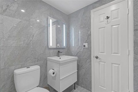 Copropriété à vendre à Hollywood, Floride: 2 chambres, 113.15 m2 № 1981670 - photo 20