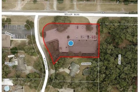 Commercial property in Fruitland Park, Florida 204.38 sq.m. № 2222132 - photo 12