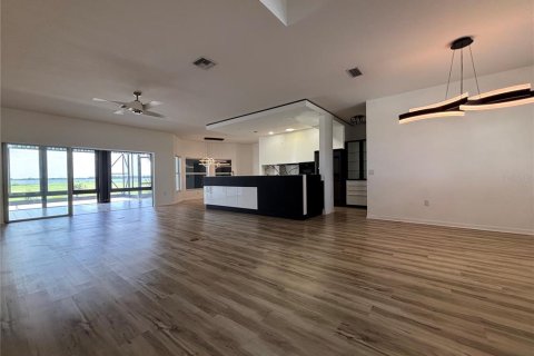 Villa ou maison à vendre à Lake Wales, Floride: 3 chambres, 230.12 m2 № 2148413 - photo 6