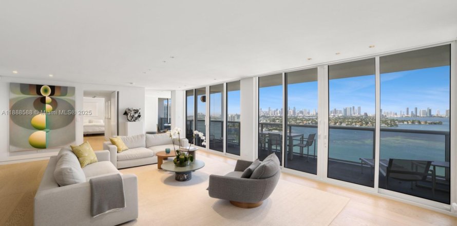 Condo à Miami Beach, Floride, 4 chambres № 1941001